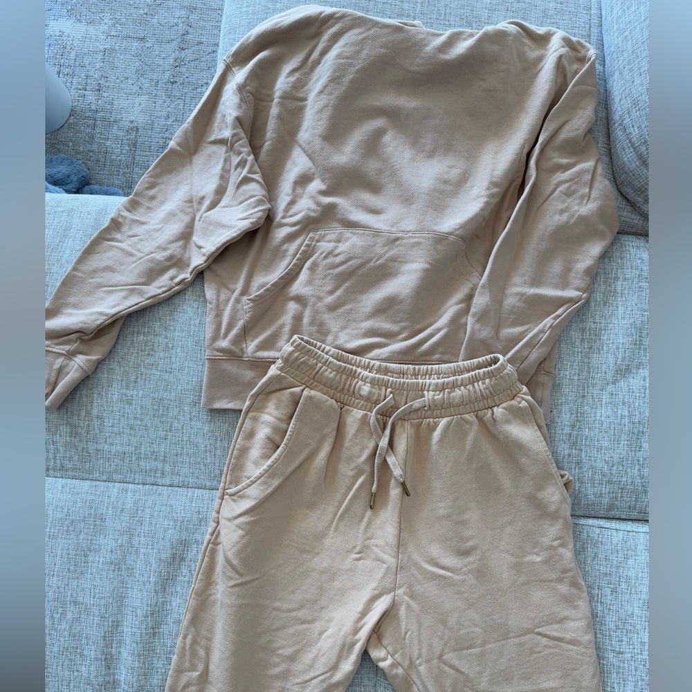 WeWoreWhat Tan Sweatpants & Hoodie